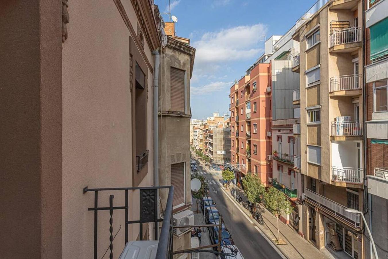 Апартаменты Bright 3Bdr Near To The Metro Оспиталет-де-Льобрегат Экстерьер фото