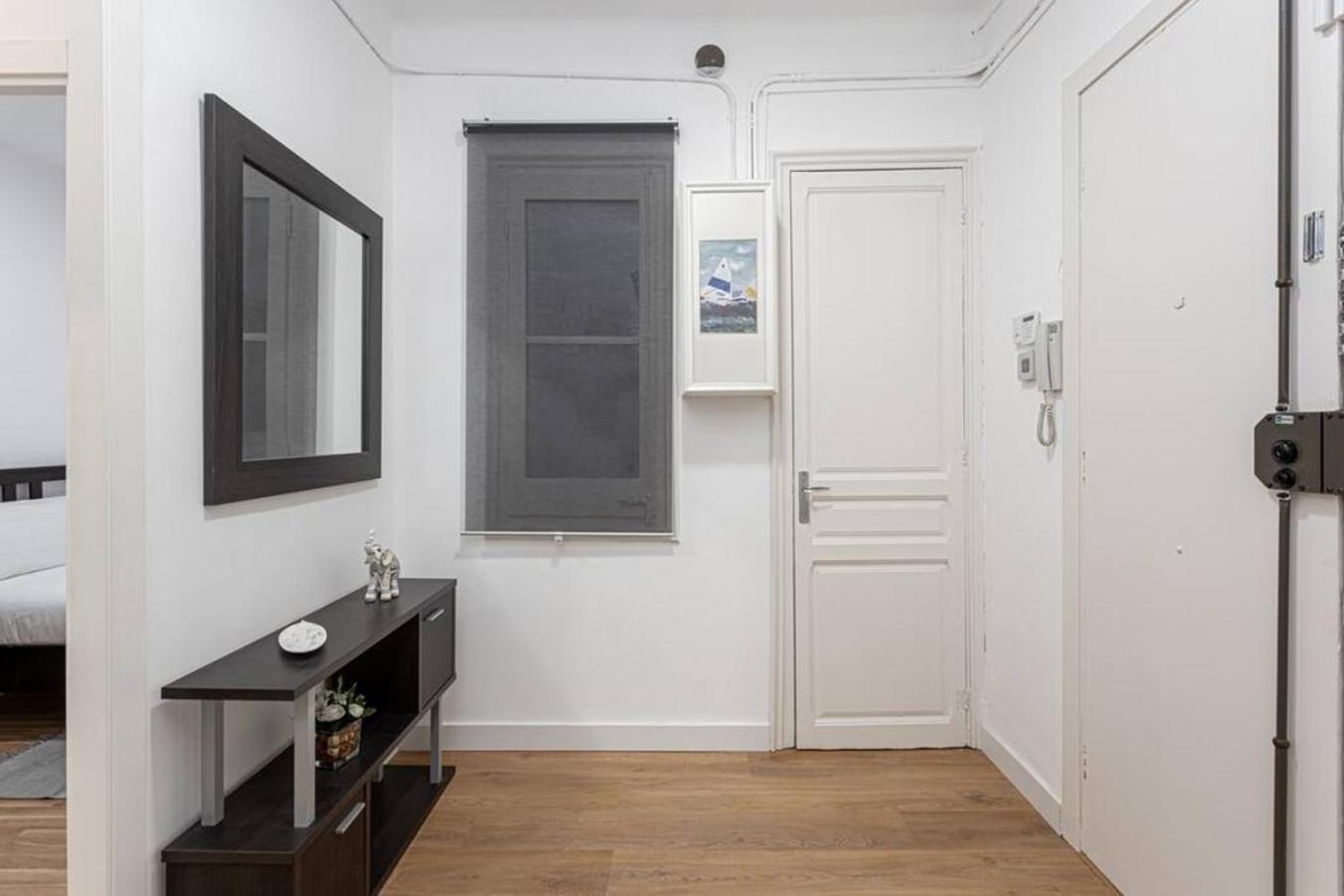 Апартаменты Bright 3Bdr Near To The Metro Оспиталет-де-Льобрегат Экстерьер фото