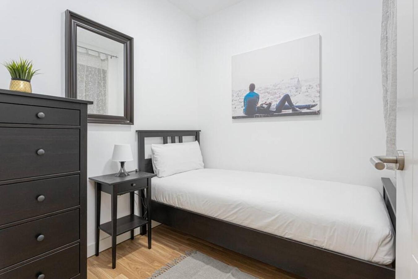 Апартаменты Bright 3Bdr Near To The Metro Оспиталет-де-Льобрегат Экстерьер фото