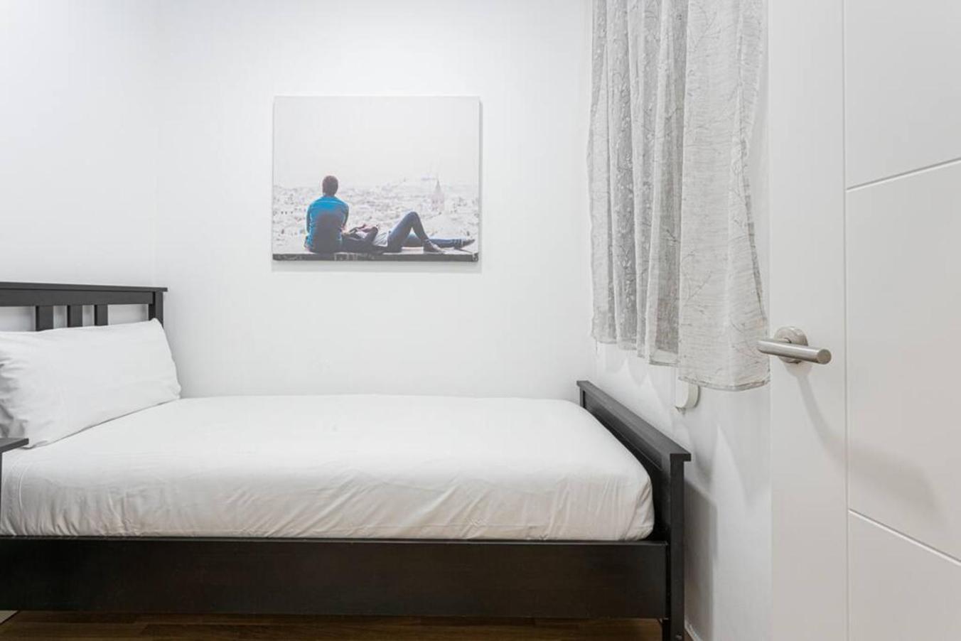 Апартаменты Bright 3Bdr Near To The Metro Оспиталет-де-Льобрегат Экстерьер фото