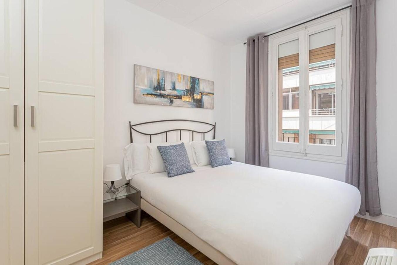 Апартаменты Bright 3Bdr Near To The Metro Оспиталет-де-Льобрегат Экстерьер фото
